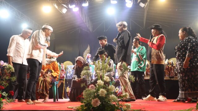 HUT Purwakarta KE -58 Meriah: Forkopimda Lengkap Saksikan Ngaguar Purwadaksi Bersama Wawan Dede Amung, Anton Abok, Ce Piah, dan sule